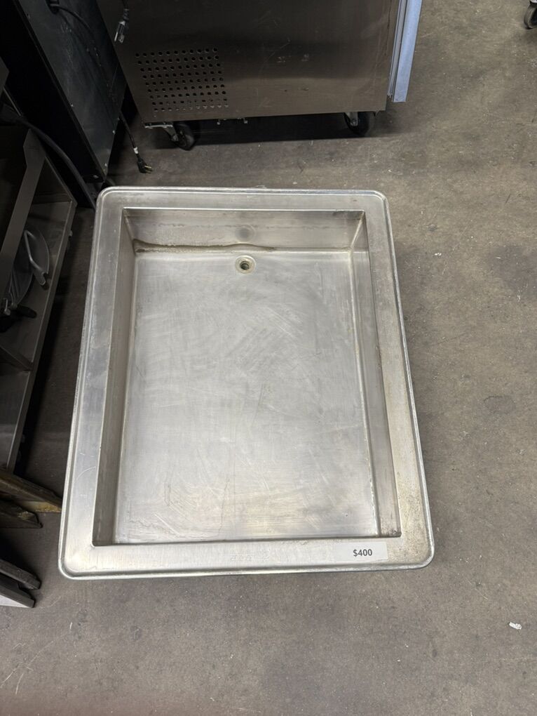 Used Electric Drop In Steam Table In Great Working condition with water drain valve 120 volts