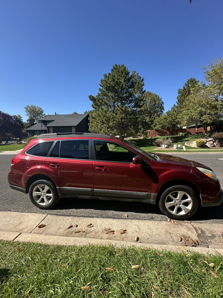 2013 SUBARU OUTBACK 2.5i Premium