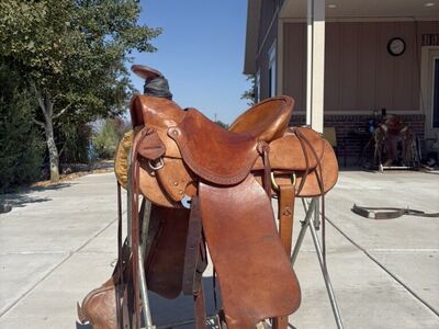 Mule Saddle