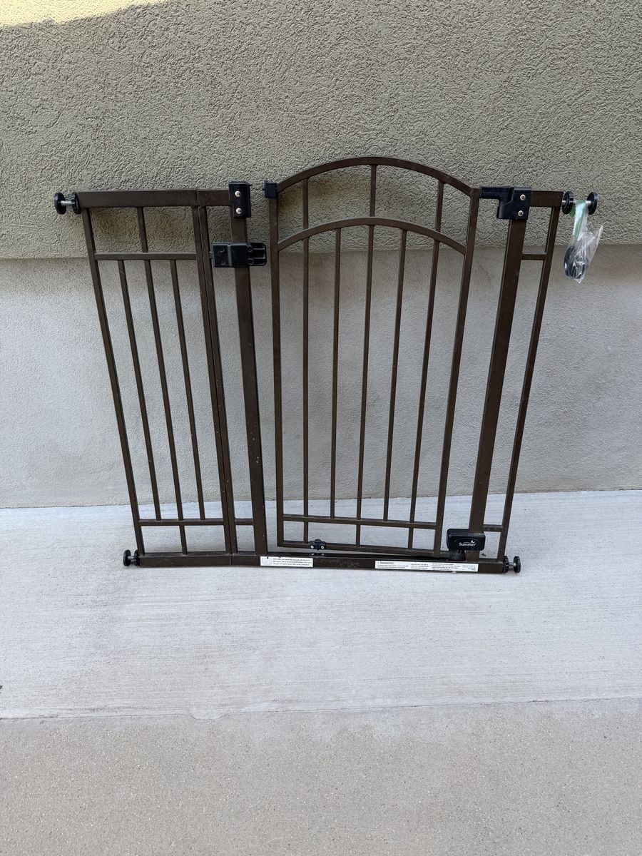 Metal Baby Gate, Pressure Mounted, Adjustable Width, Brown