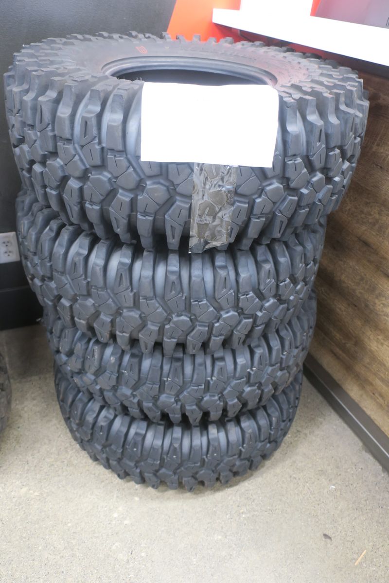 (FOUR) Maxxis Roxxzilla Radial Tires 32x10-14 Standard Compound