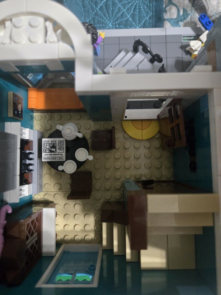 Main image 5