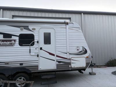 2015 Coleman 23' Bumper Pull Travel Trailer
