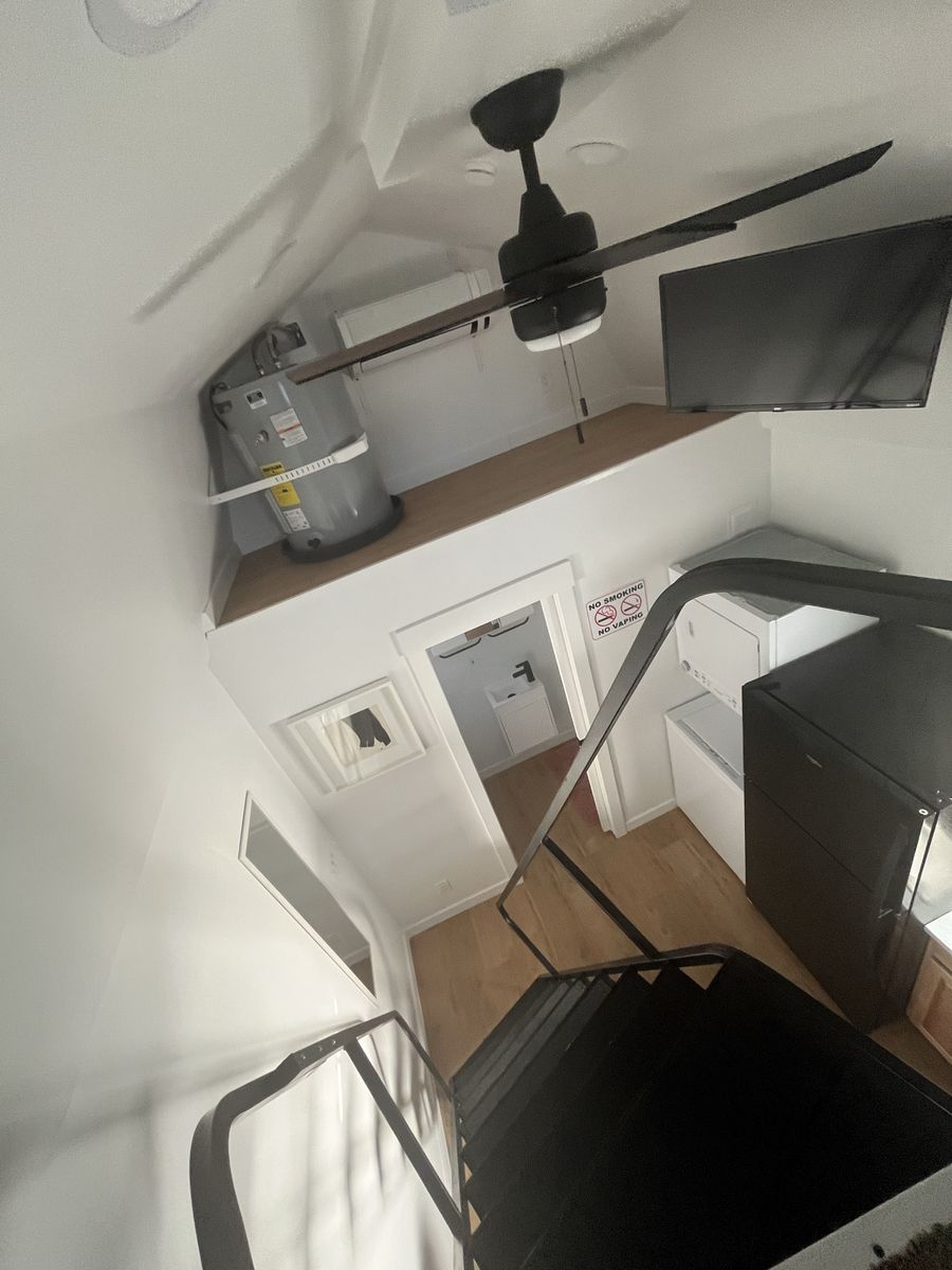 Main image 7