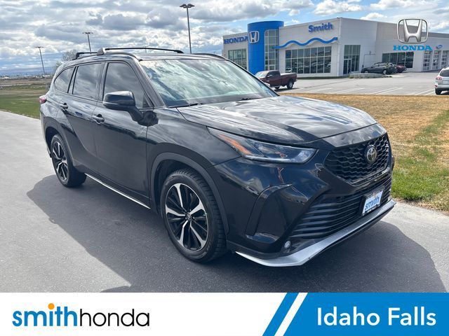 2022 TOYOTA HIGHLANDER XSE