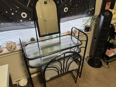 Vintage vanity- comes with chair