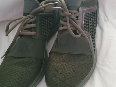 Men's Size 9 Olive Green Olive MAX Athletic Sneakers