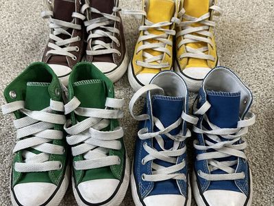 4 pairs of Kids converse