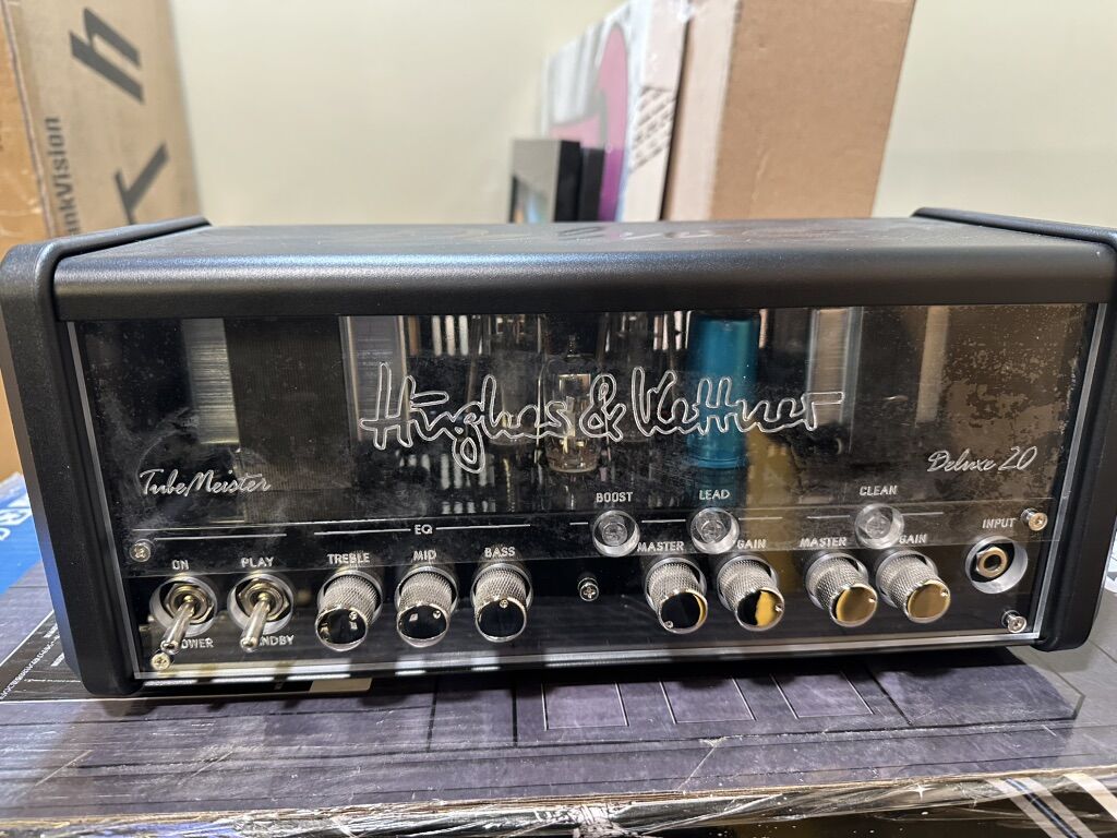 Hughes & Kettner Tubemeister Deluxe 20 Amp Head