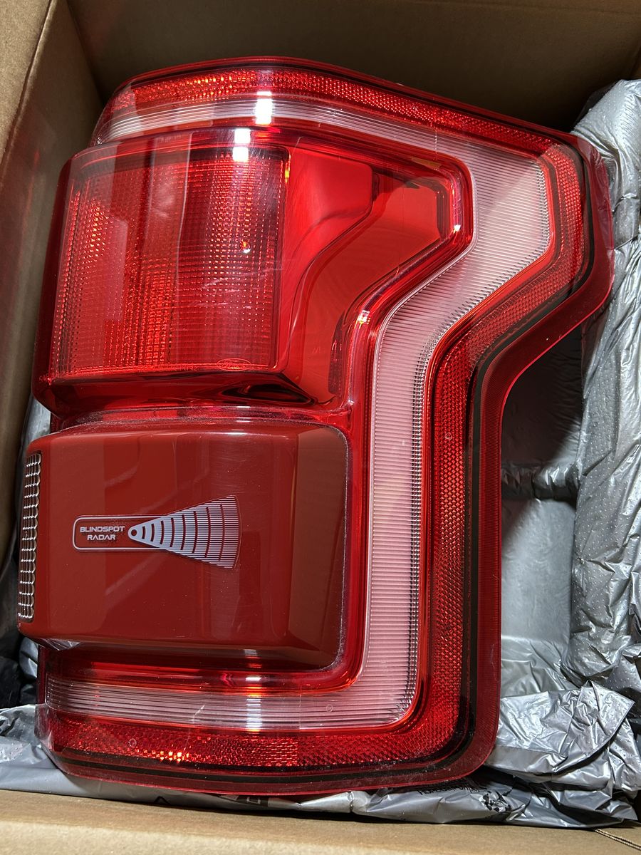 15-17 F150 RT Tail Light
