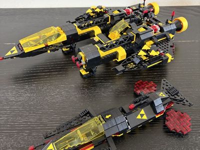 Lego Blacktron Ship & gwp