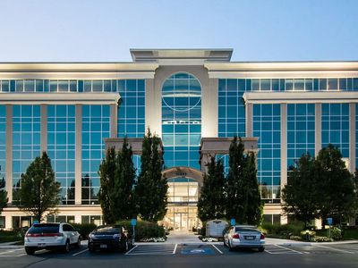 Executive Office Suites at RiverPark – Premier Office Space in South Jordan, UT