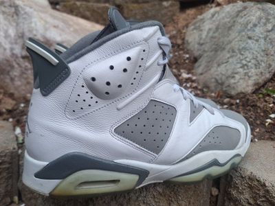 Nice Mens Air Jordan Retro 6 Sneakers Size 12