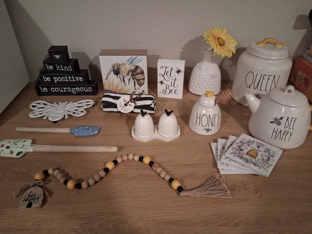 Bumble Bee Kitchen Decor