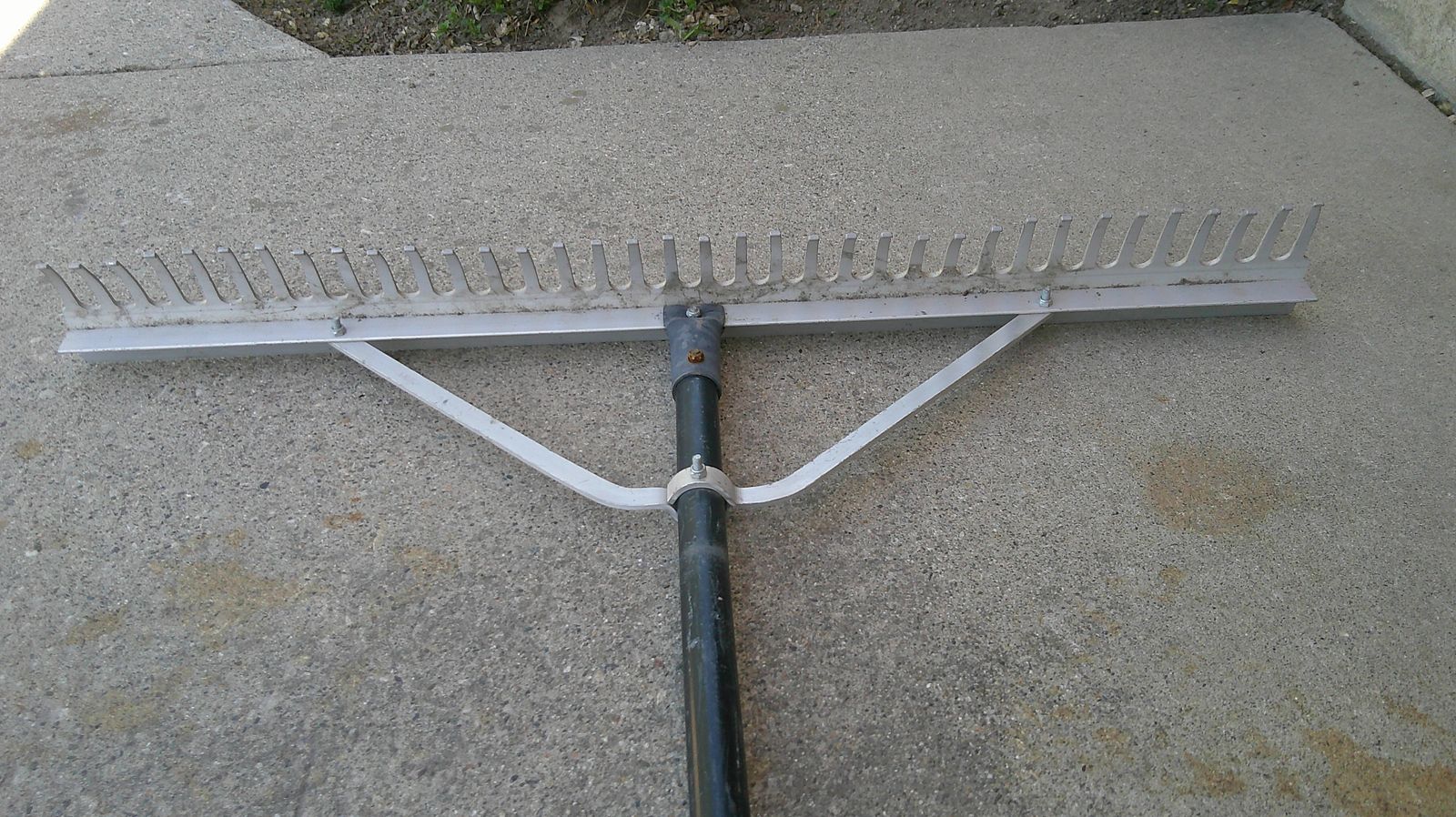 Landscape Rake 36 Tines Aluminum Landscape Rake $25