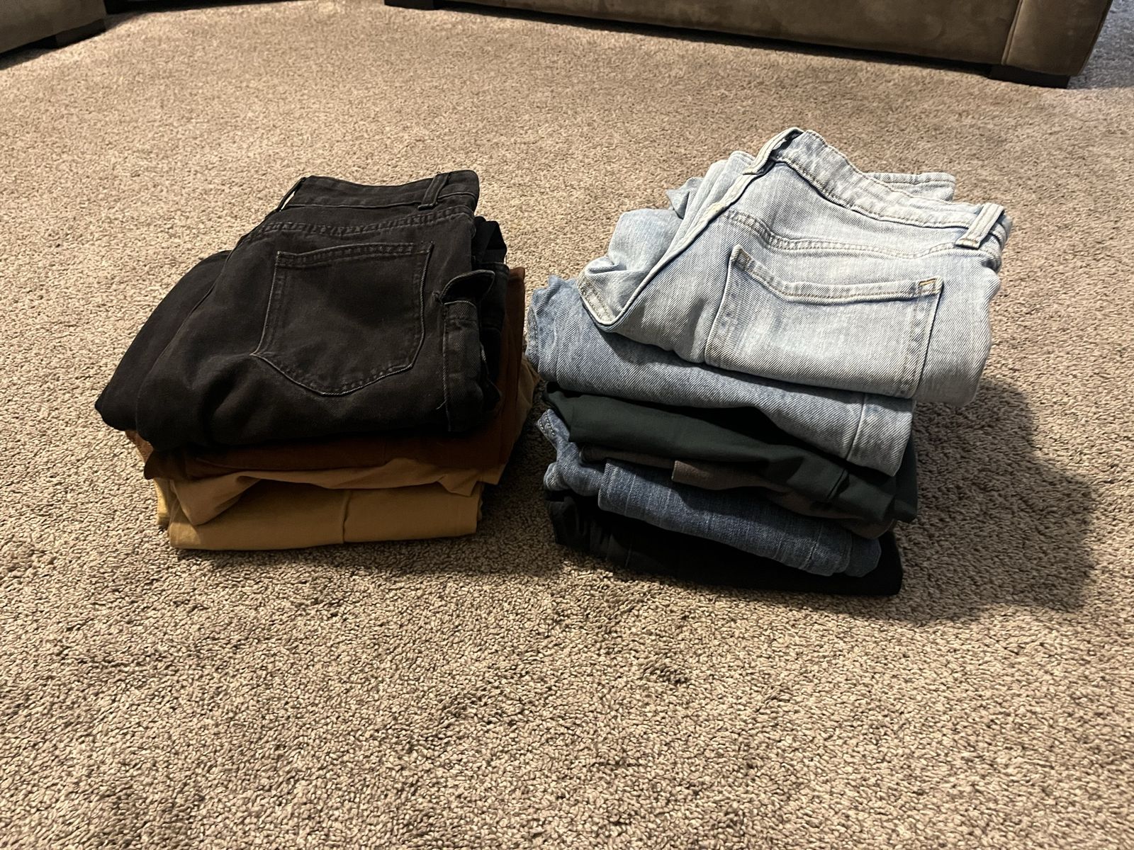 10 women’s pants size 2-4