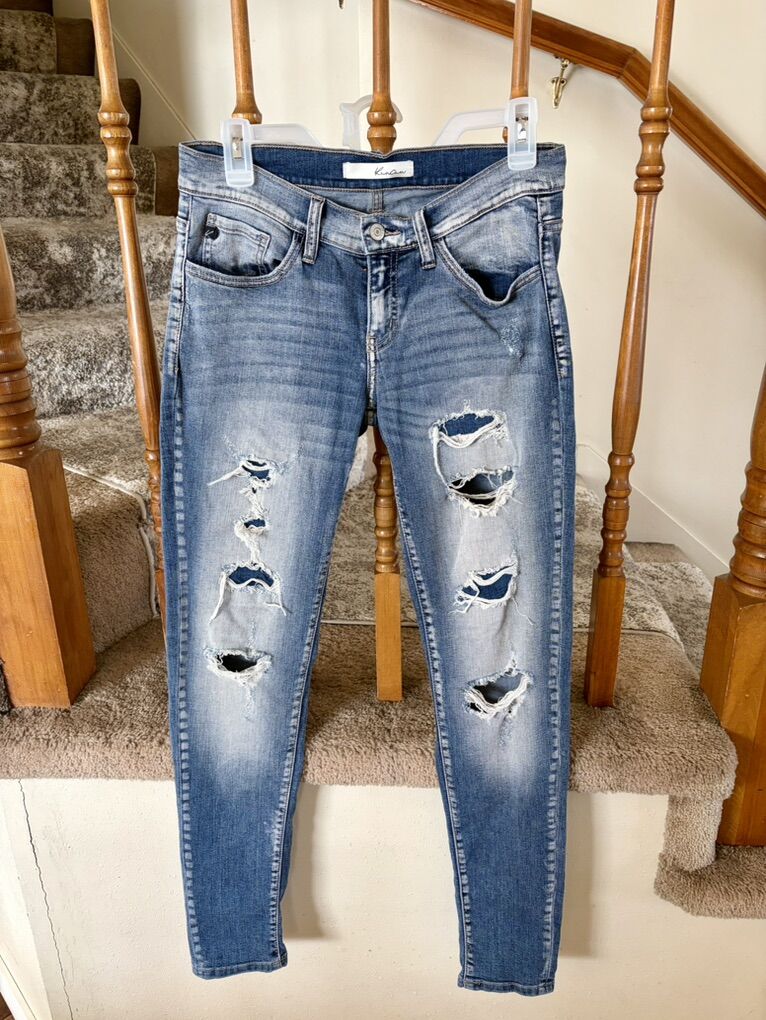 KanCan Women's Ripped Skinny Jeans