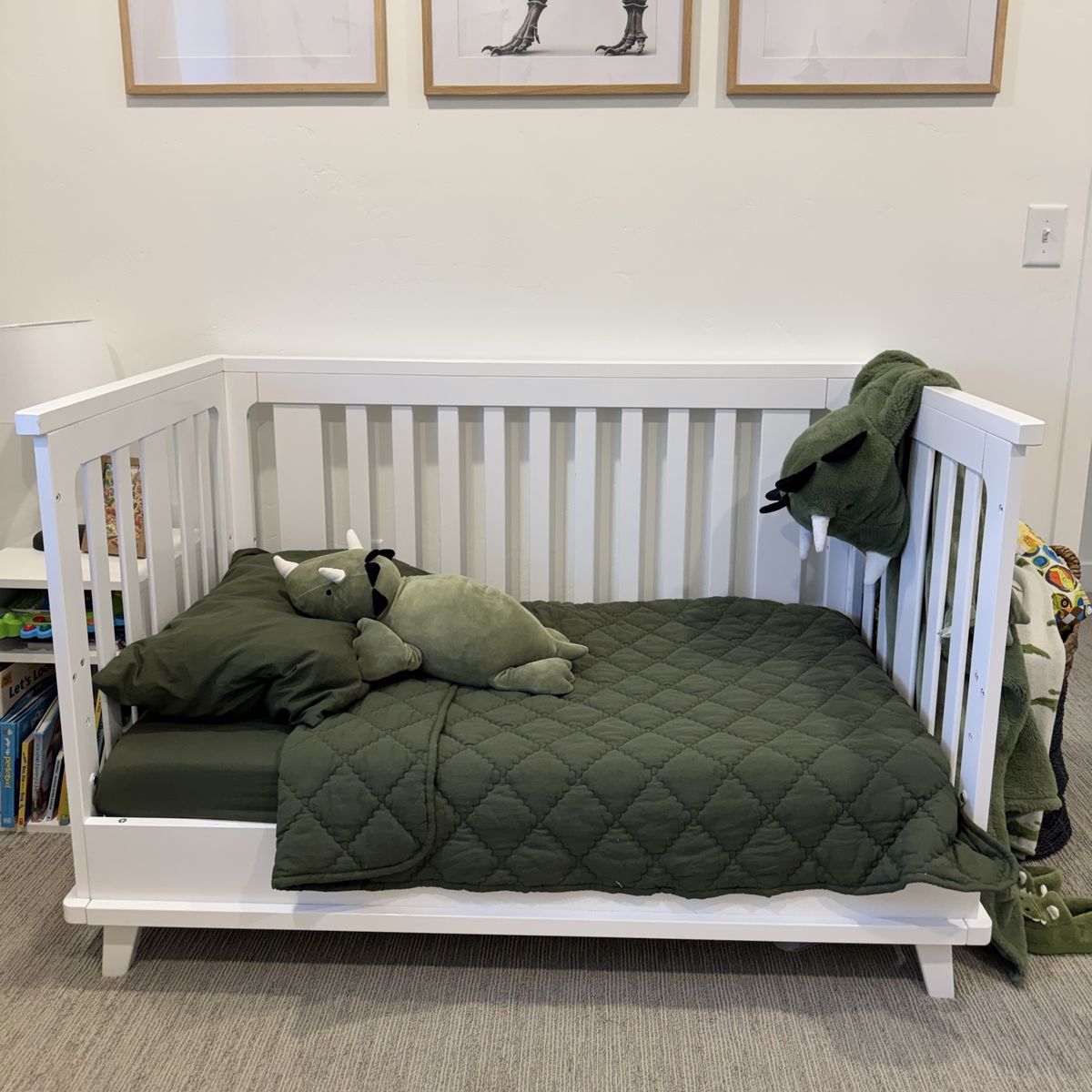 White Modern Crib/toddler Bed w/mattress