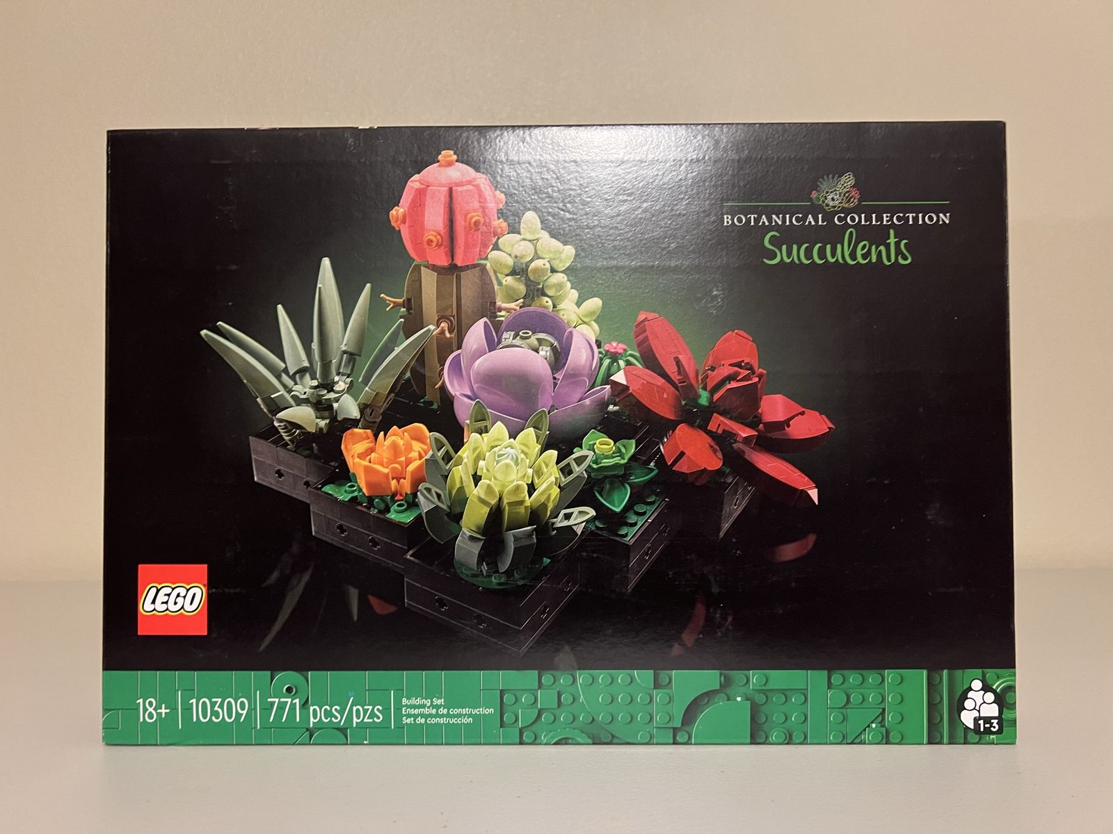 LEGO Botanical Collection Succulents 10309. 771 Pieces.