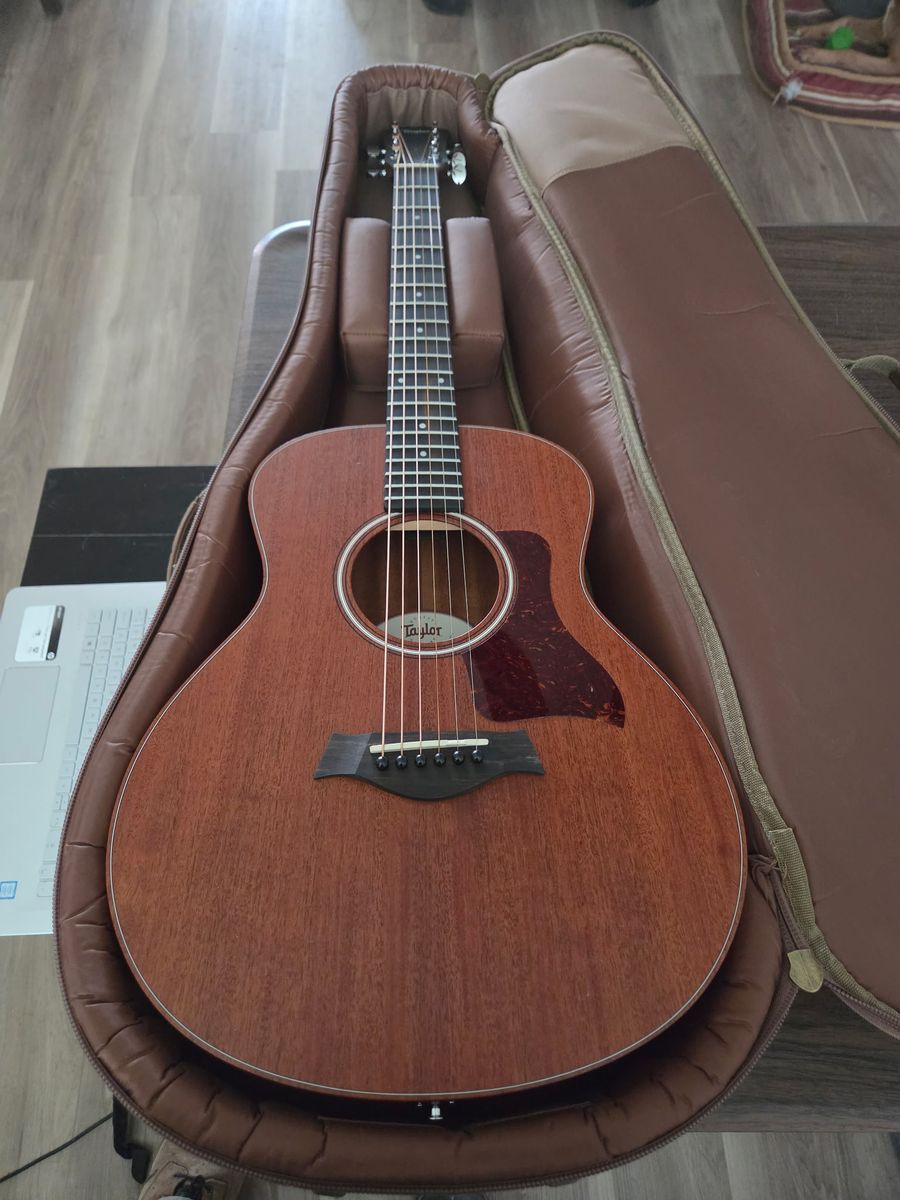Taylor GSmini acoustic guitar - mahogany