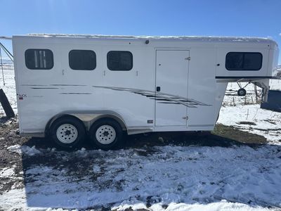 2016 Trails West Adventure MX 3 Horse Trailer