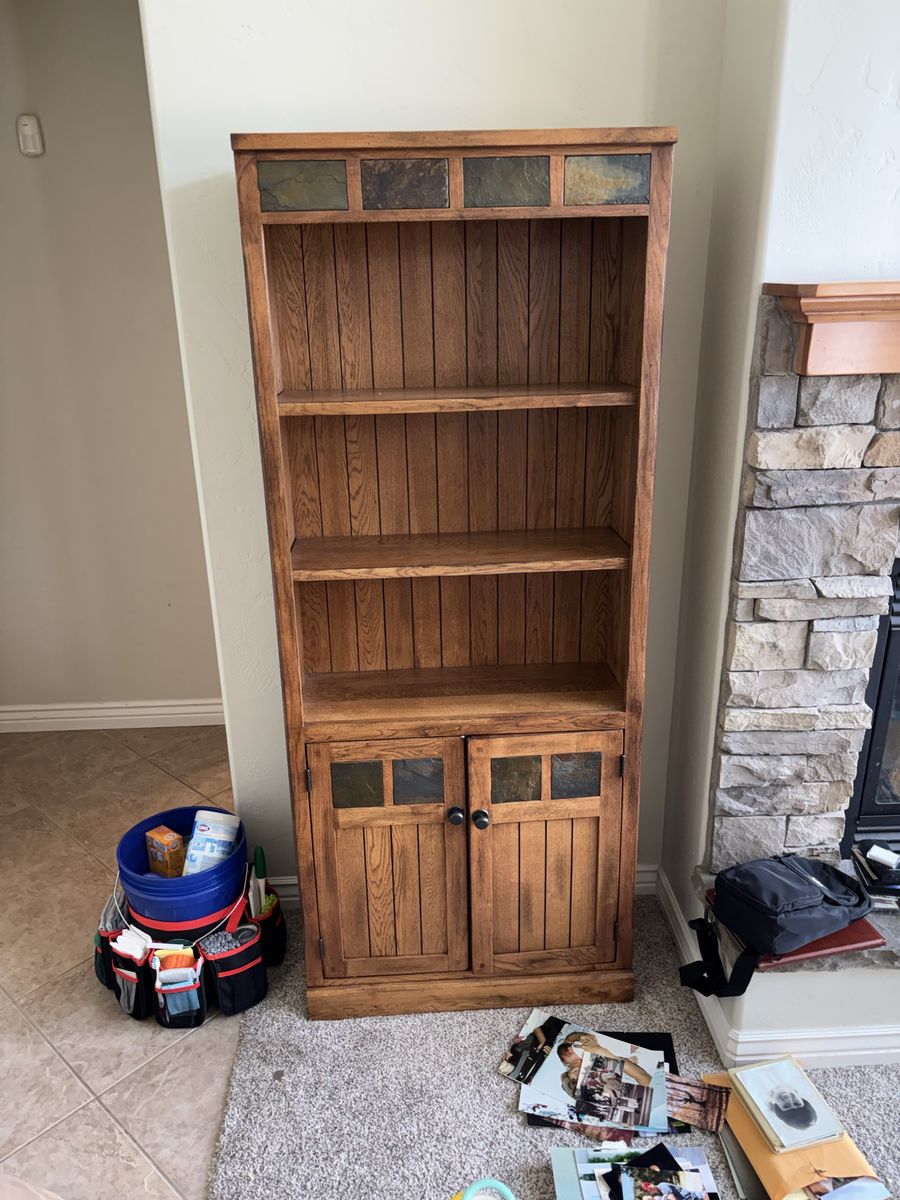 Really nice book case with cupboard storage