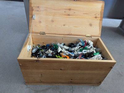 Large Lot of LEGO Bionicle Parts & Pieces