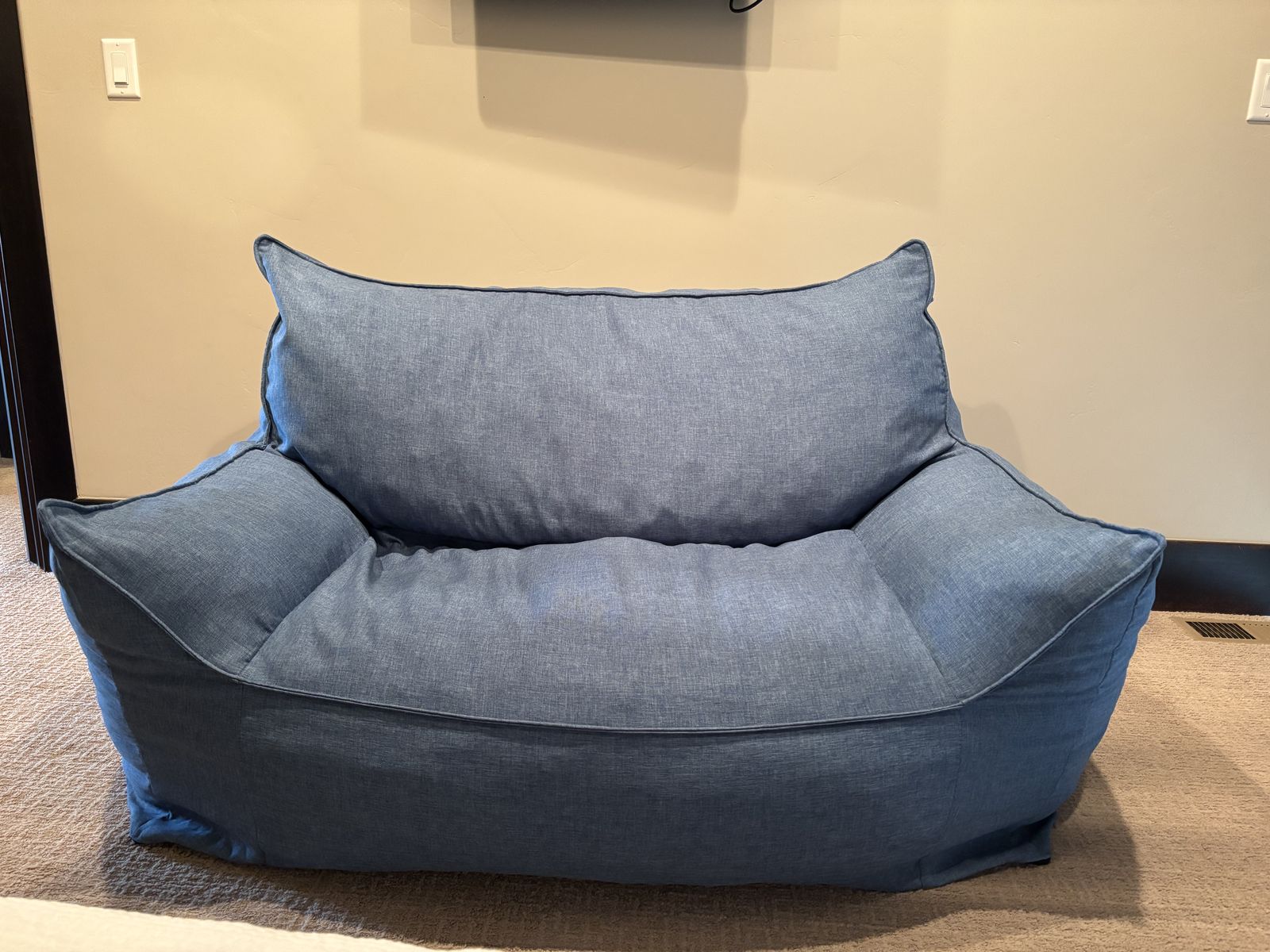 Chambray foam love seat