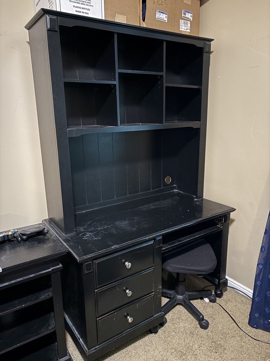 Shelving Unit / Work Desk