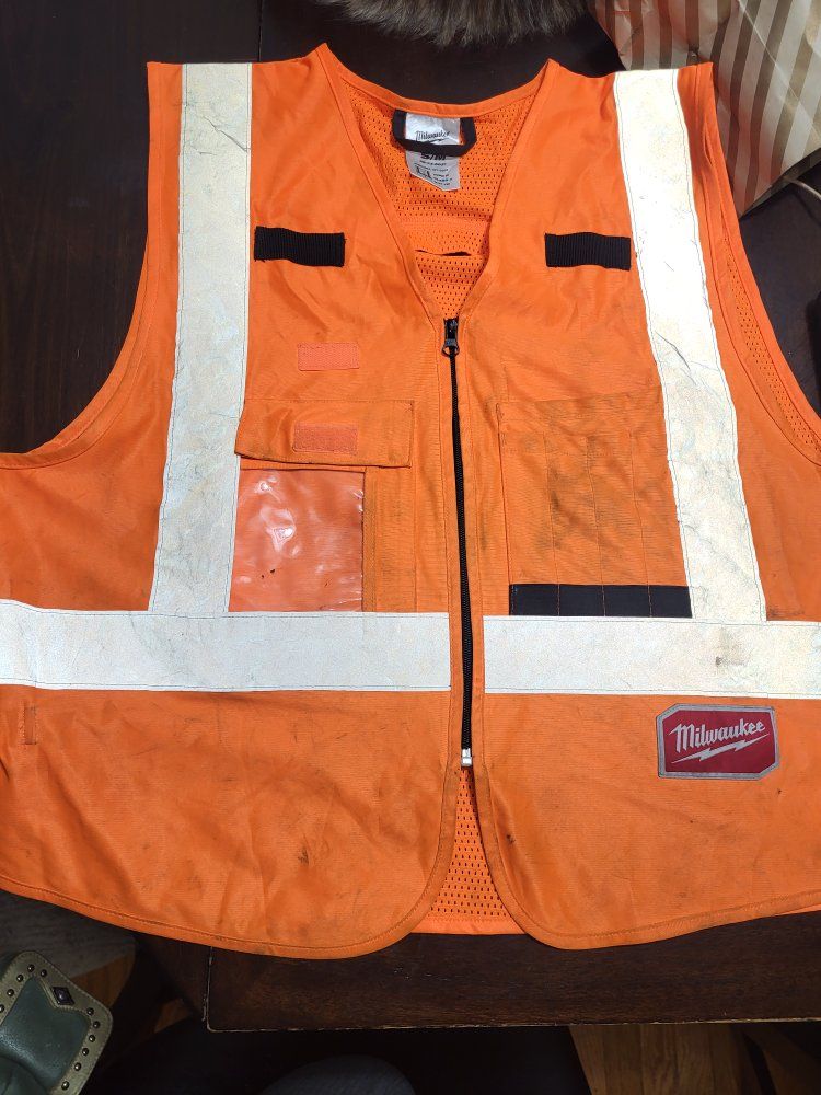 Milwaukee S/M Orange High-Visibility Safety Vest with Reflective Strips