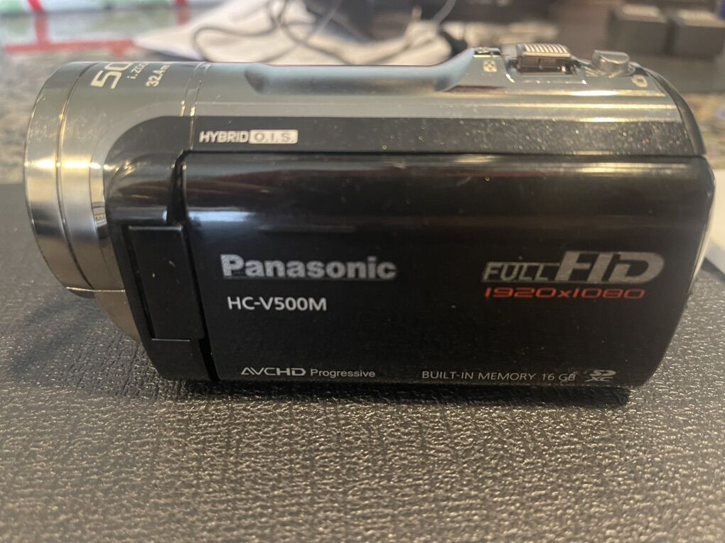 Panasonic HC-V500M Camcorder