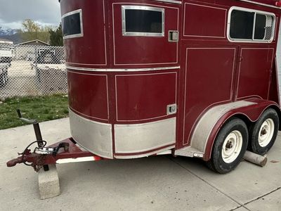Charming & Dependable 2-Horse Trailer - $3,500 OBO