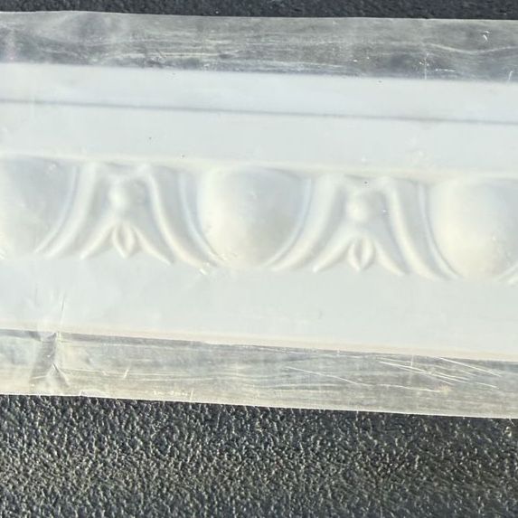Egg and Dart Millwork/Moulding 8’ sticks