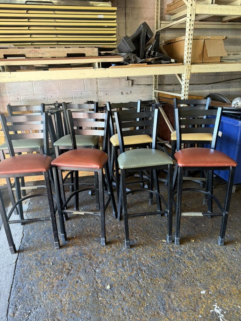 Used Bar Stools In Great Condition 8  In Stock ,WAS $45 each black FRIDAY $35 each