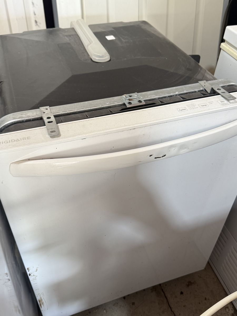 Frigidaire White Built-In Dishwasher - Standard Size