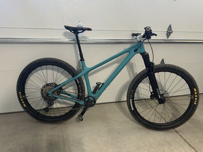2022 Large Yeti Arc