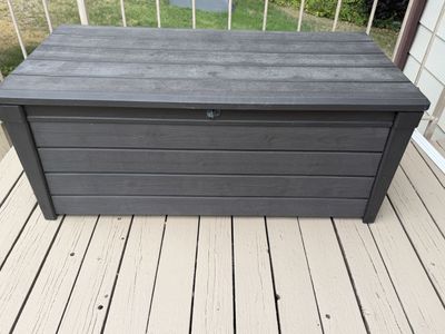 Storage box