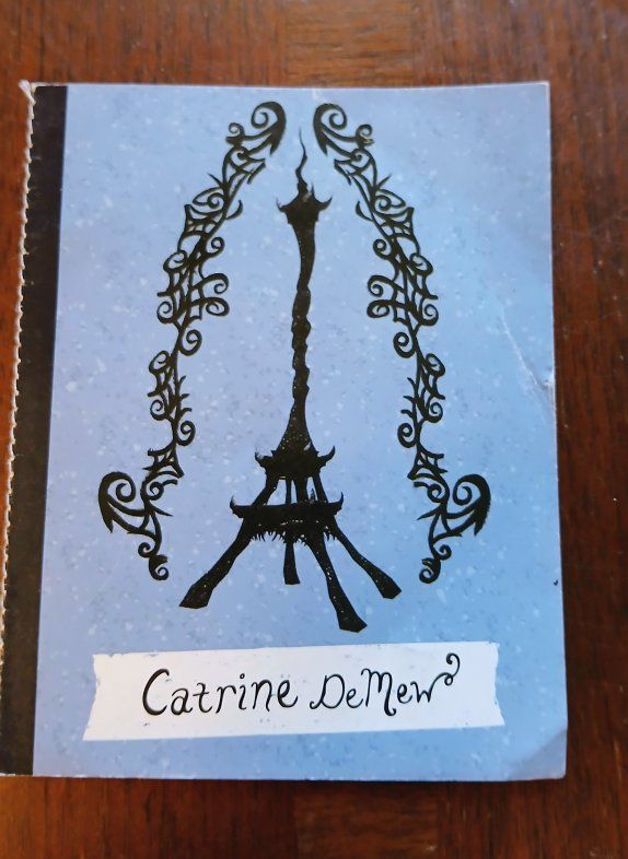 Monster High Catrine DeMew Paris Sketchbook 2012 Mattel Toy Accessory Art Book