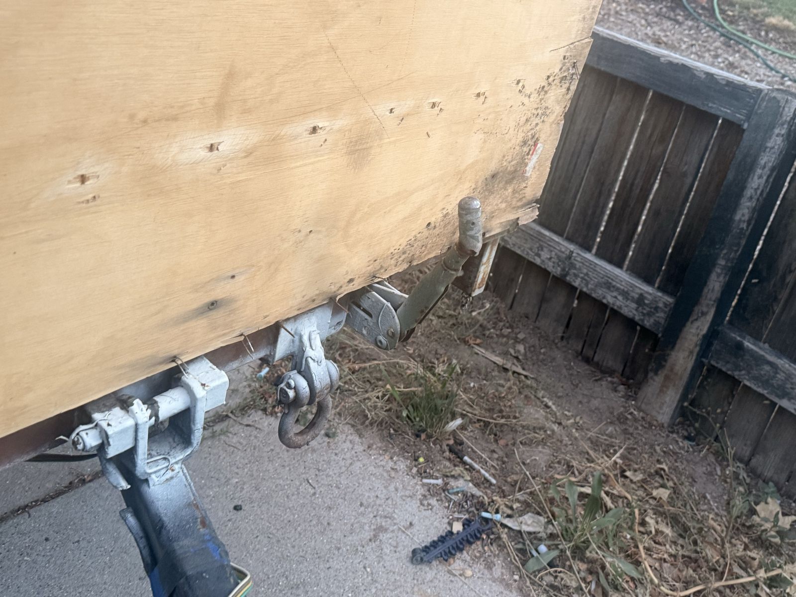 Single Axle Utility Trailer with Wooden Side Walls 8 nuts