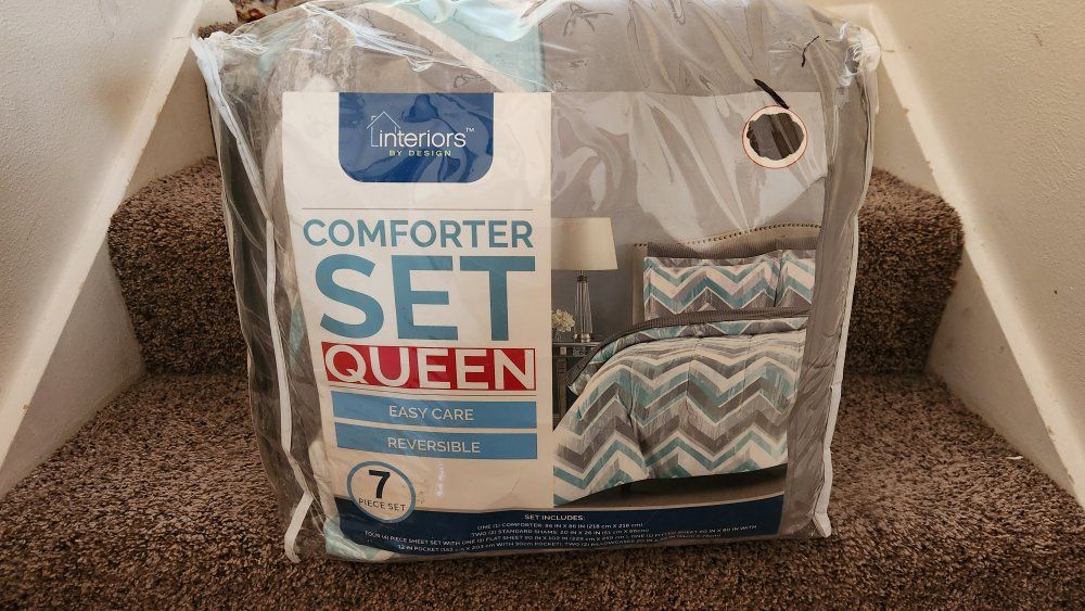 Queen Comforter Set