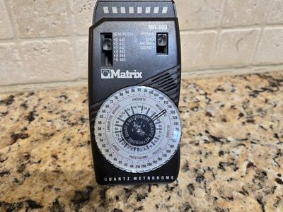 Matrix MR-600 Quartz Metronome with Beat/Pitch Control and Stand