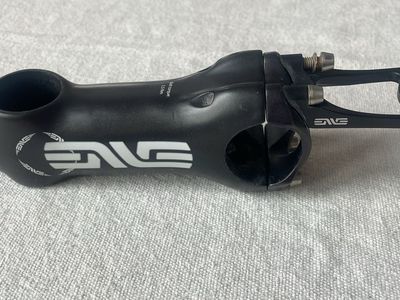 ENVE 100 mm ±6° road stem with Garmin mount