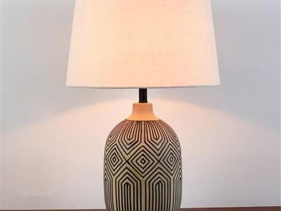 Wilone 22" Tan & Black Table Lamp, Modern Ceramic Table Lamp