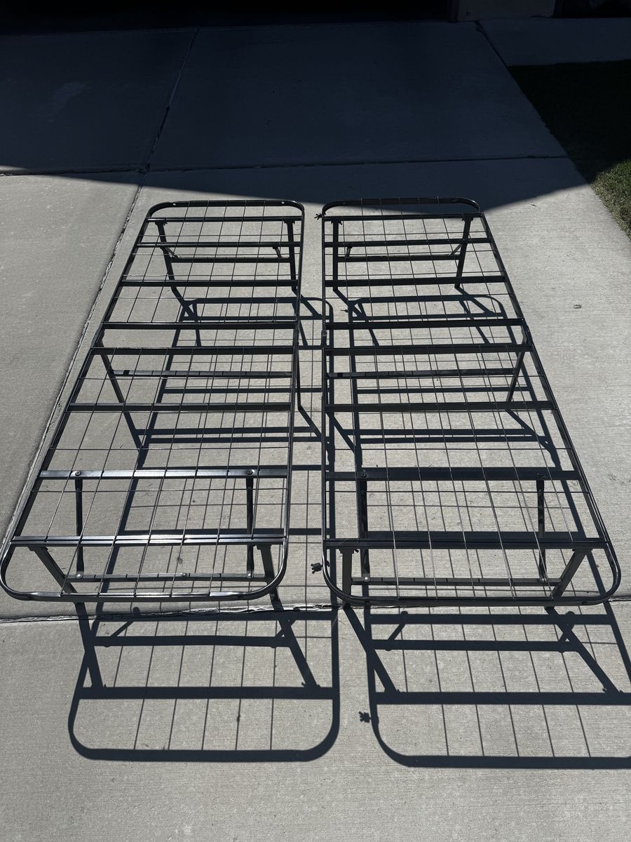 Full Size Metal Bed Frame, Easy assembly, 2-Piece