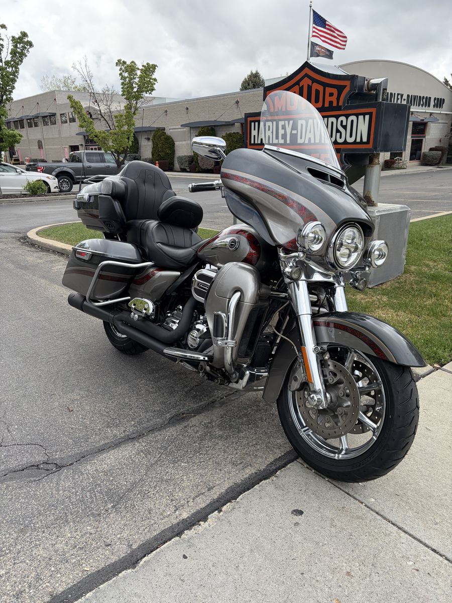 Harley-Davidson 2016 CVO Limited