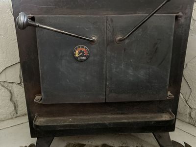 30” rear vent wood stove w/accessories