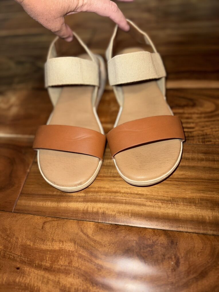 Women Size 9 Leather Sandals