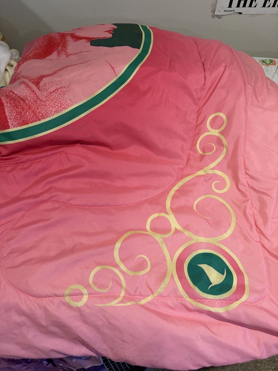 Main image 3