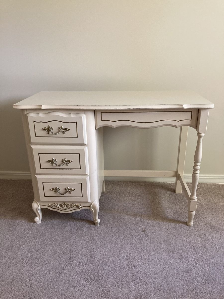 French Provincial style deak