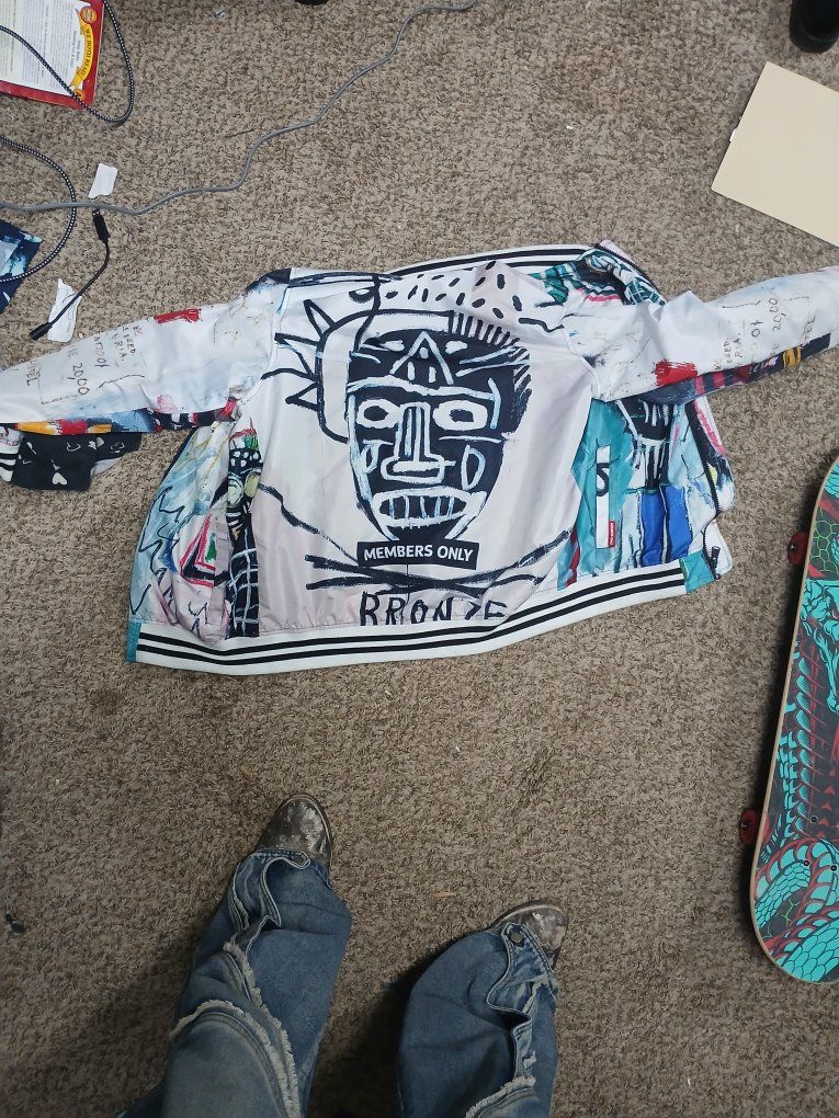 Main image 3